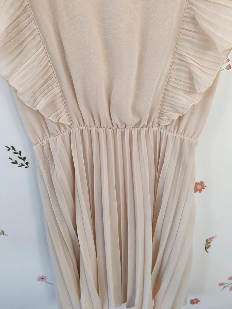 Robe plissée beige taille M