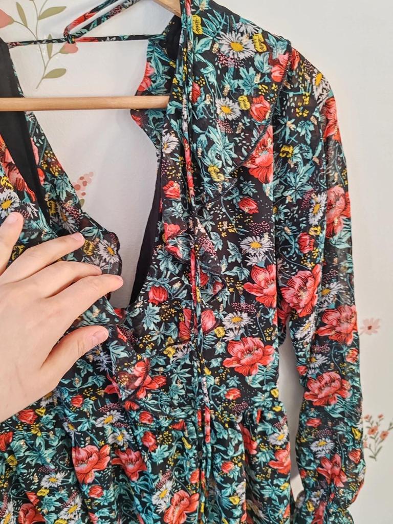 Robe fleurie dos ouvert Goa