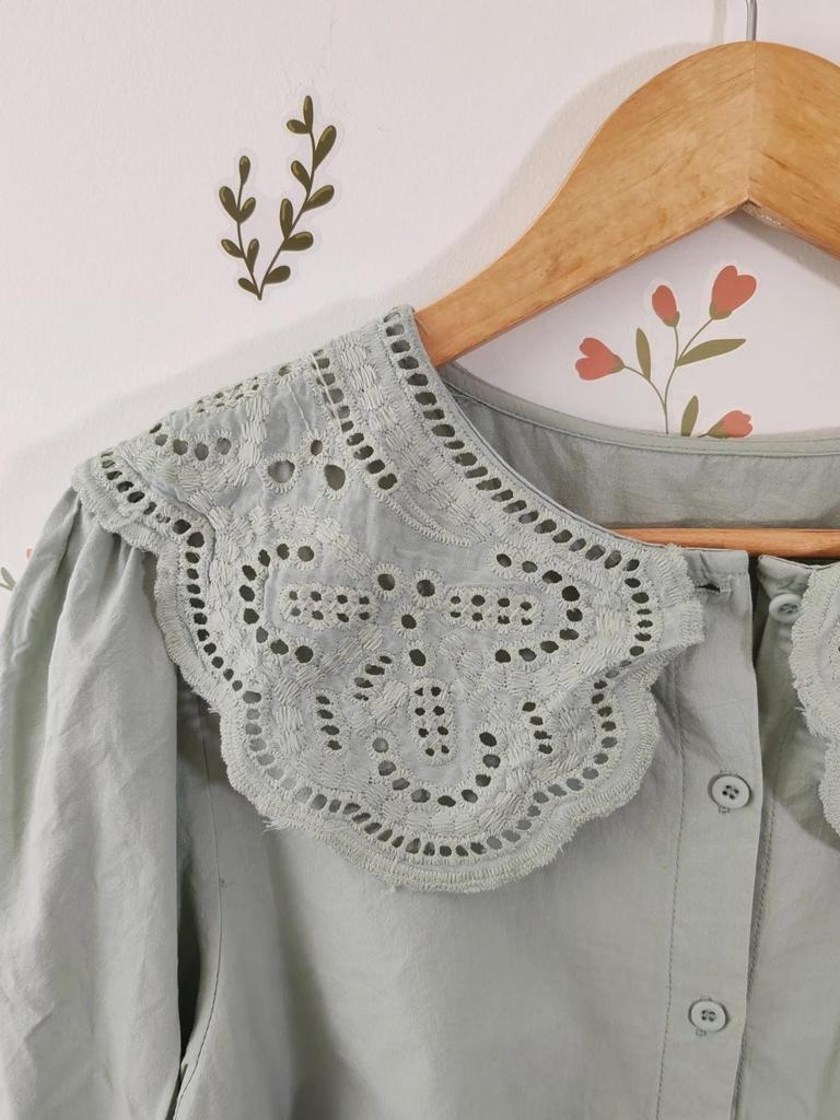 Blouse col claudine vert amande taille L/xl