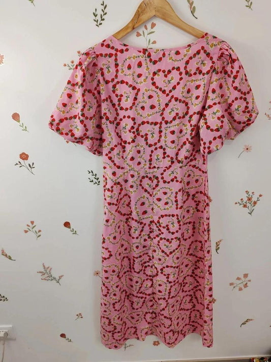Robe fraise coeur asos taille 40
