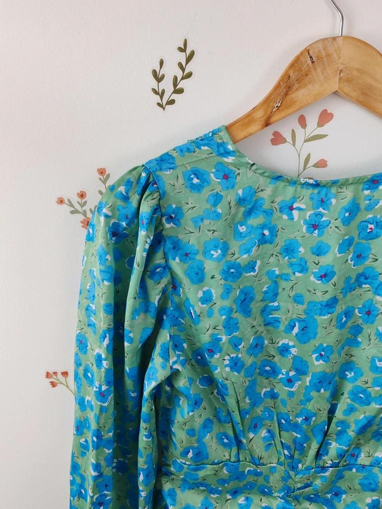 Robe moulante satinée taille S