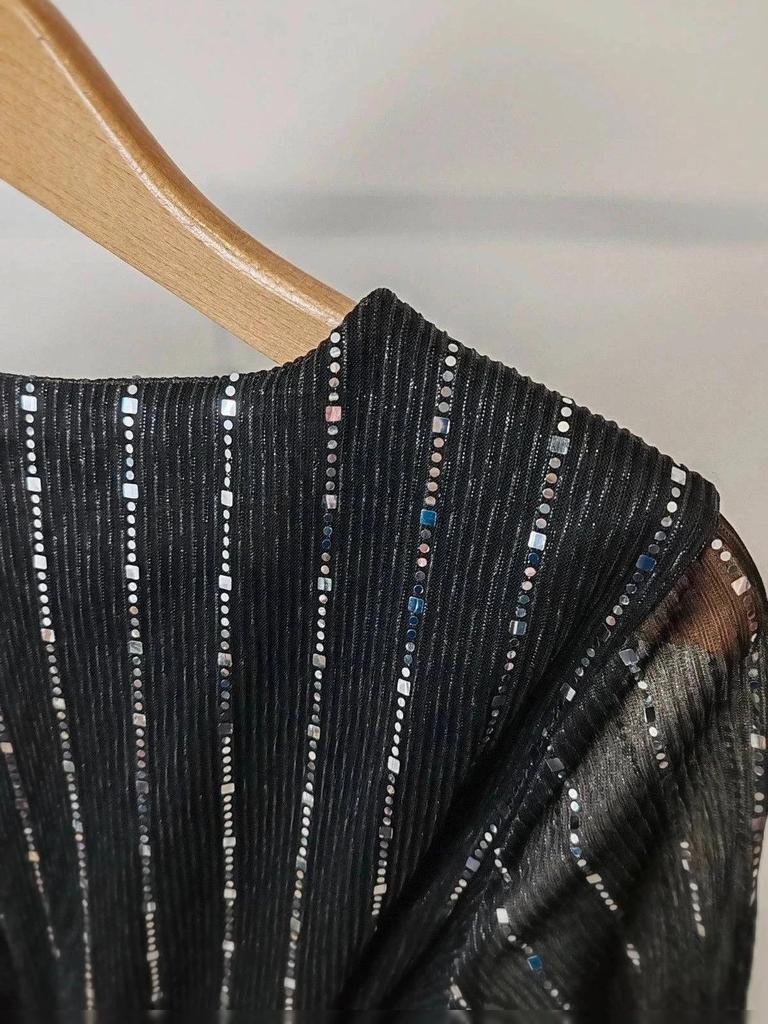 Robe noir brillante taille M/l