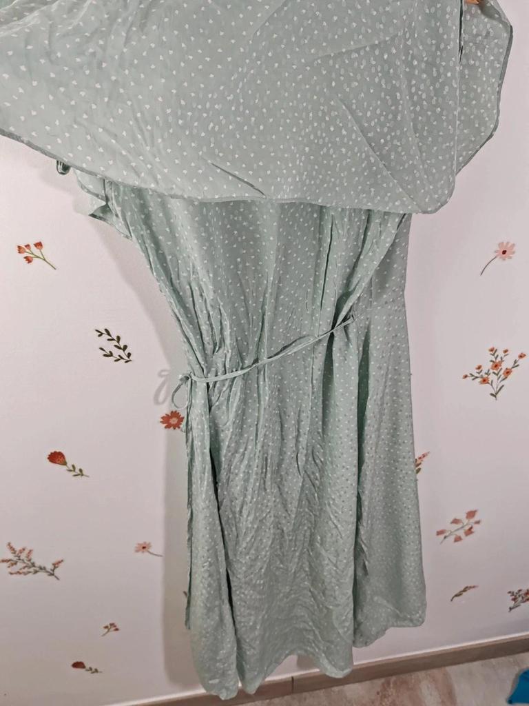 Robe portefeuille à pois taille 42