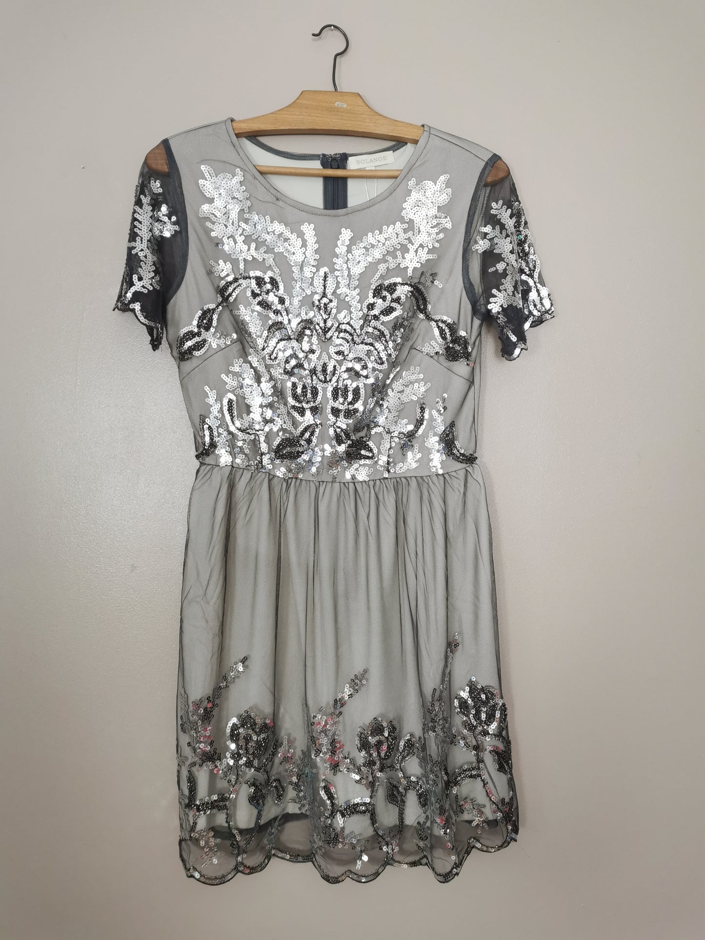 Robe broderie sequins Emmy